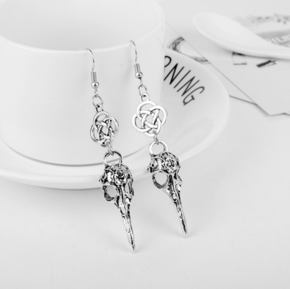 Jewelry - ❤Offers Welcome❤